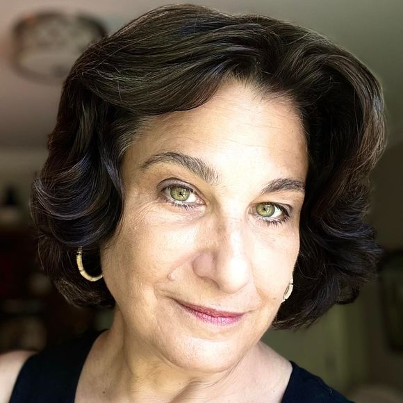 Meet your Posher, Karen - Picture 1 of 1